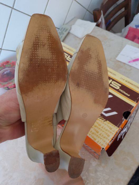 Босоножки женские