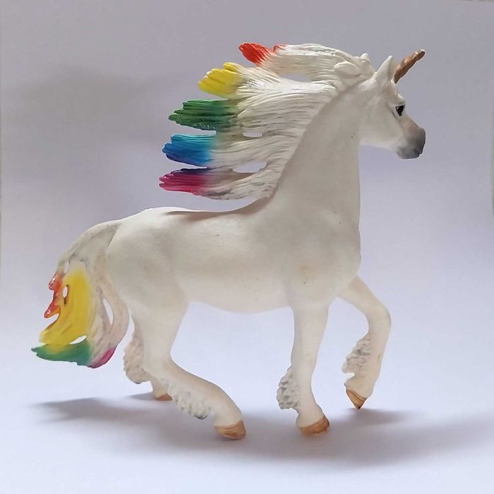 Cavalo Schleich, Unicórnio Arco-Íris, série Bayala