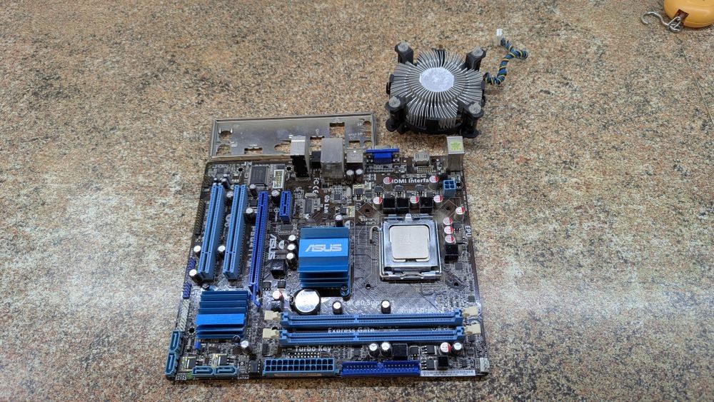 Комплект: мат.плата + кoмпресор+ пам'ять +