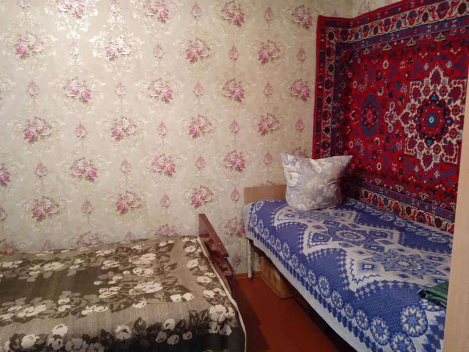 Здається посуточно двокімнатна квартира у приватному будинку