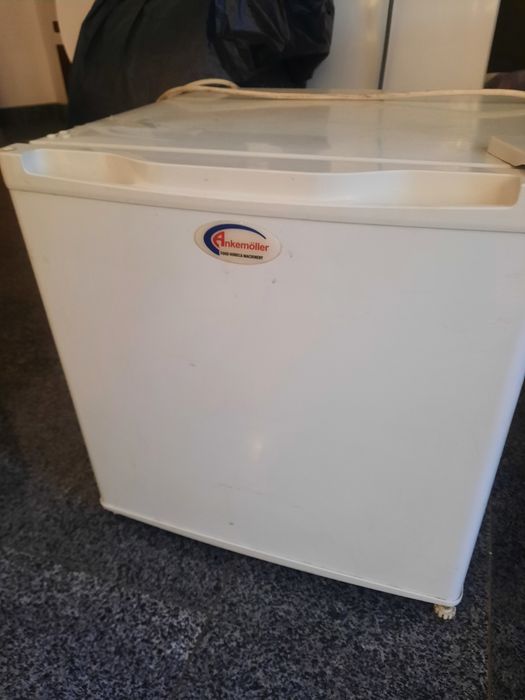 Мини холодильник барный jusk cтеллаж