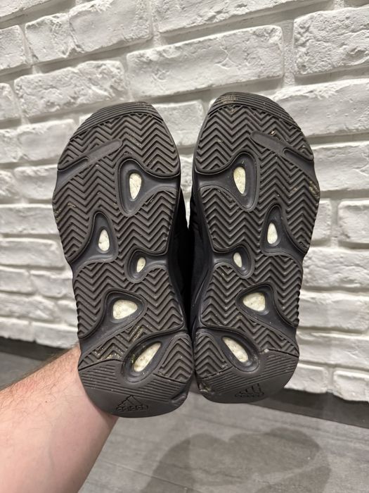 Buty Adidas Yeezy Boost 700 MNVN Triple Black 40 2/3