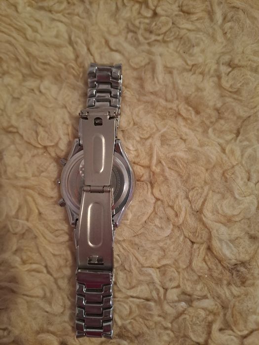 Zegarek damski z niebieska tarcza