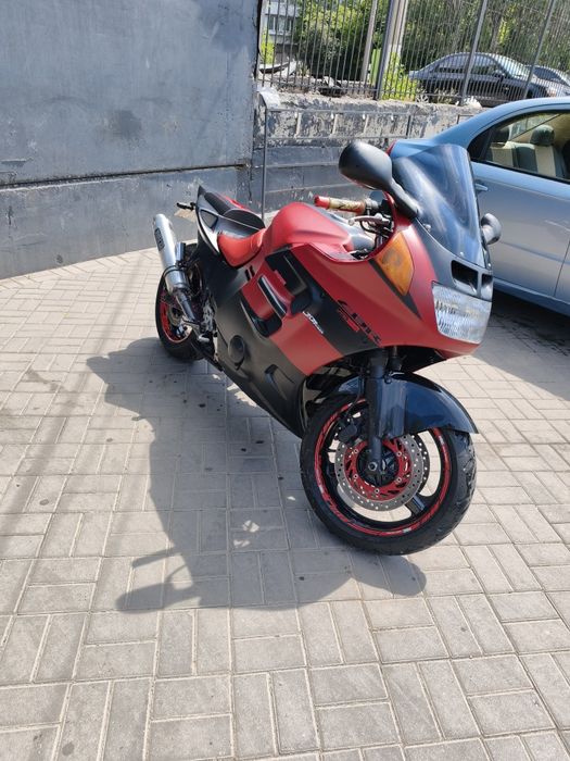 Honda CBR 1000F  SC25