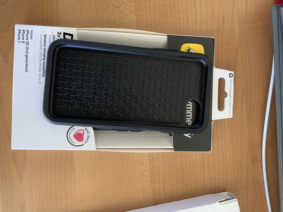 Capas Otter Box Symmetry, e Peliculas Otter Alpha Glass