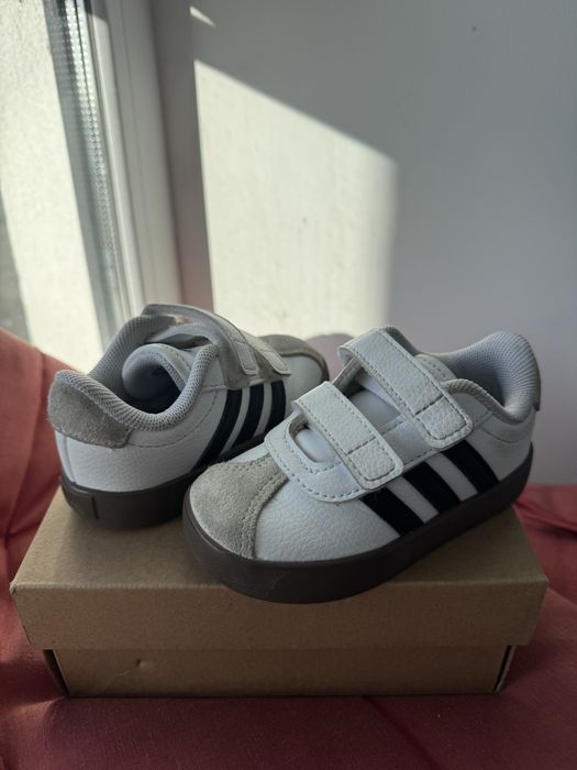 Кросівки adidas simba адідас 21р