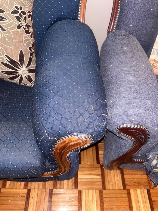 Conjunto de sofá e poltronas