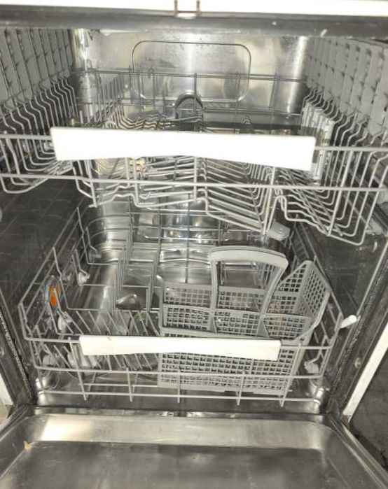 Maquina Lavar a Loiça - AEG Electrolux - Motivo mudança de casa