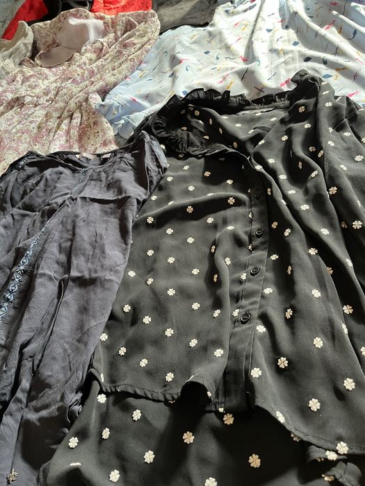 Продам недорого речі одним лотом розпродаж