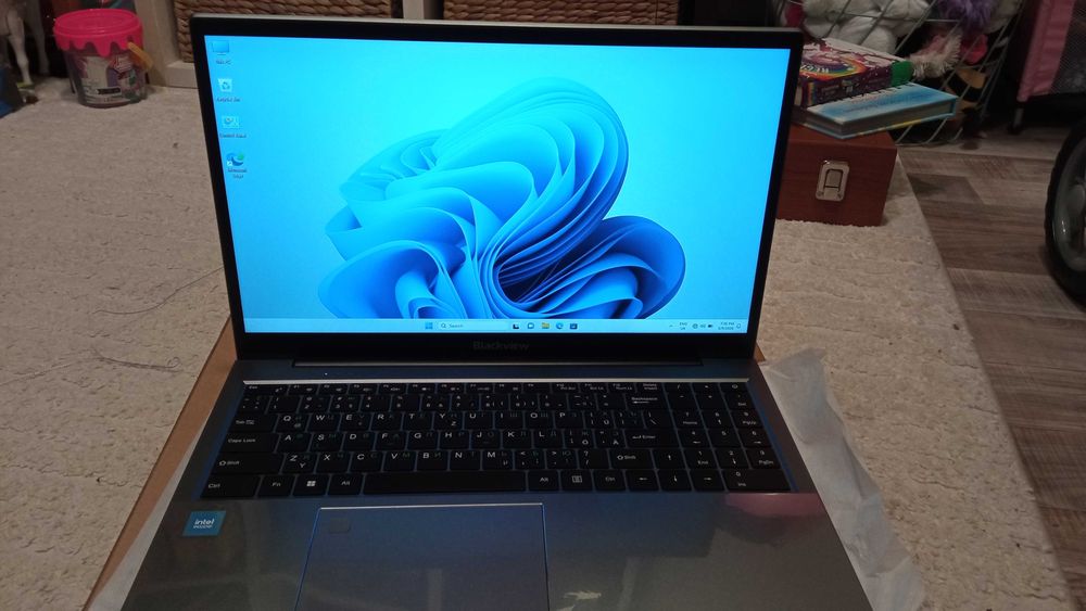 Blackview Acebook 8