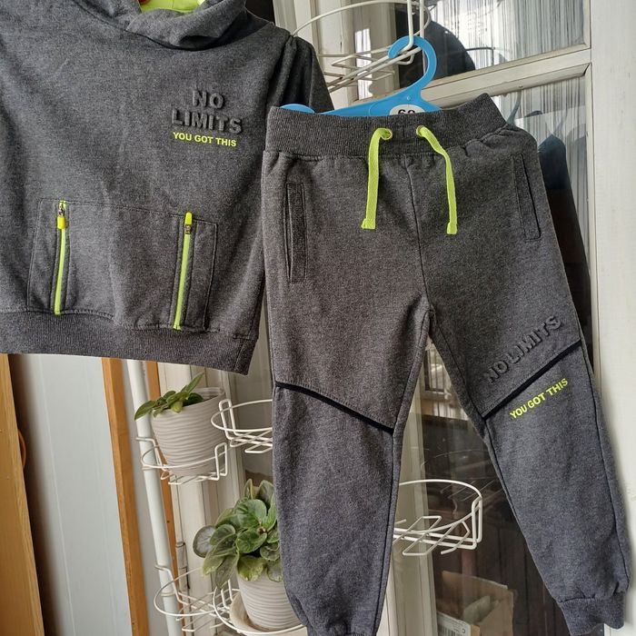 Продам утеплені костюми на хлопчика