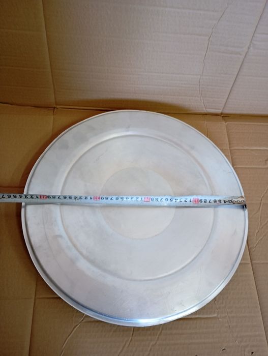 Продам кришку до каструлі 40л  алюмінієва ще колишня