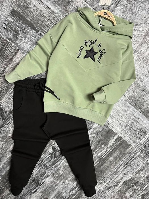 Bawełniane dresy dla dziewczynki