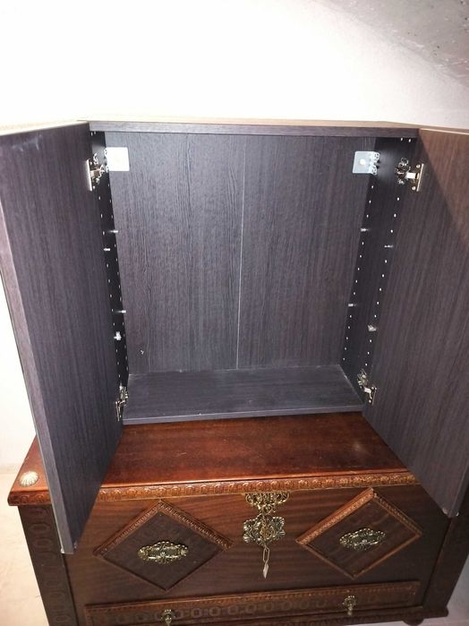 Armário de parede com espelho