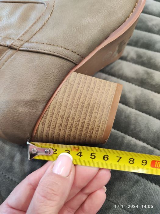 Długie, ocieplane kozaki