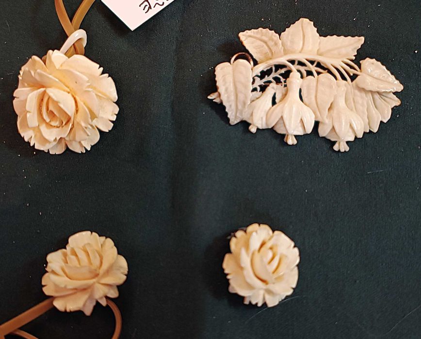 Colares Pulseiras Broches Brincos