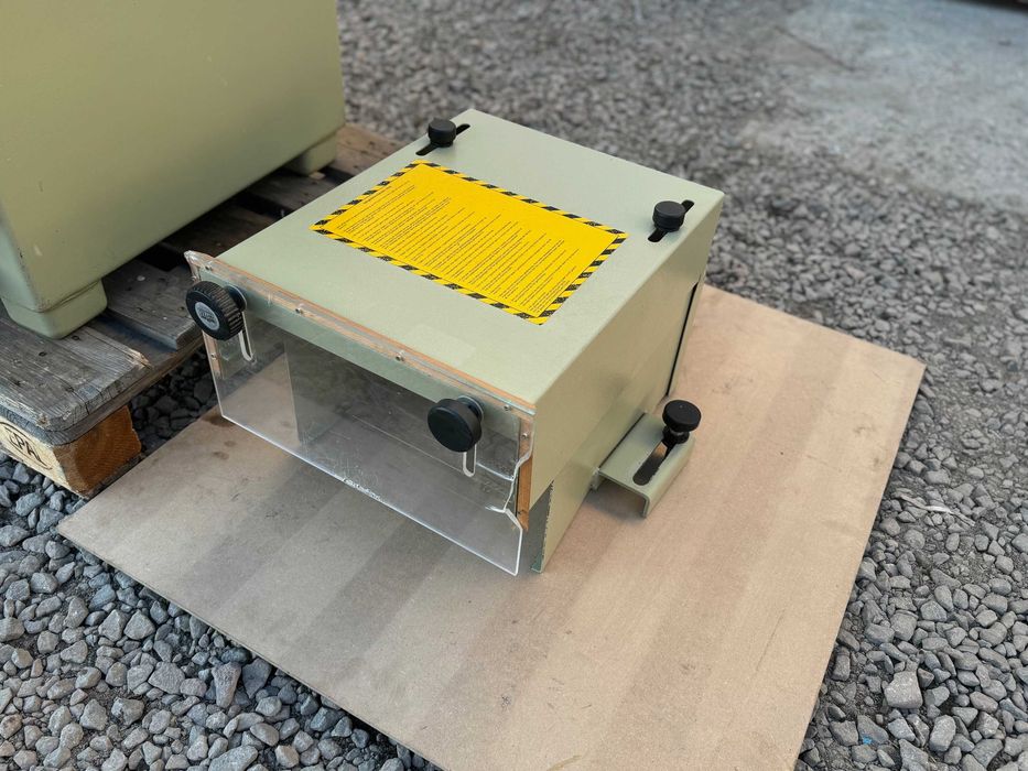 Frezarka dolnowrzecionowa z wózkiem do czopowania SCM T130 N