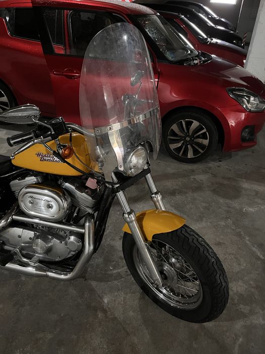 Hayley Davidson 883 Sportster Hugger (XLH) 2001