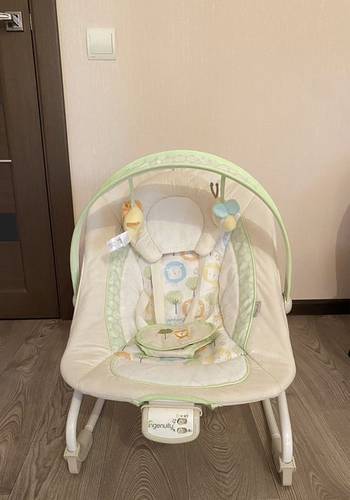 Крісло-гойдалка Ingenuity