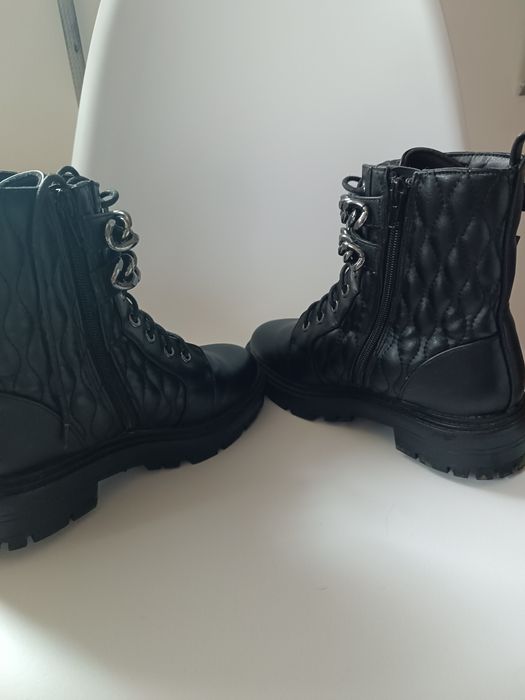 Czarne workery botki Reserved 37