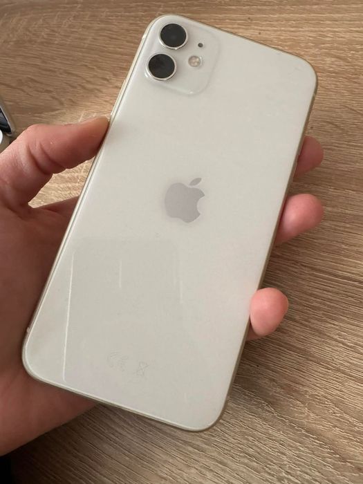 Telefon iPhone 11