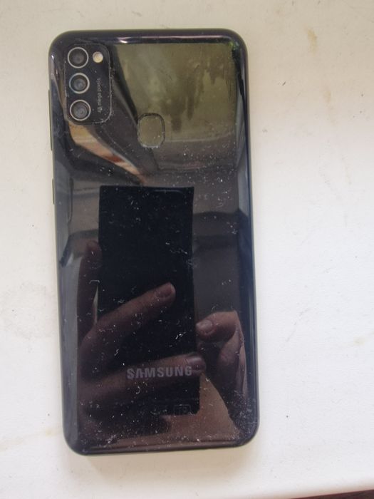 Samsung m21 m215f рабочий с битим єкраном