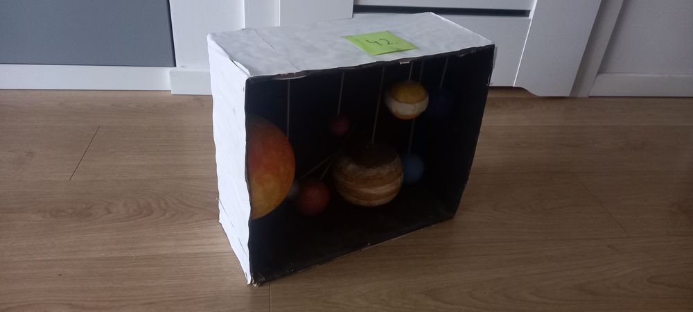 Kosmos, planety praca plastyczna makieta