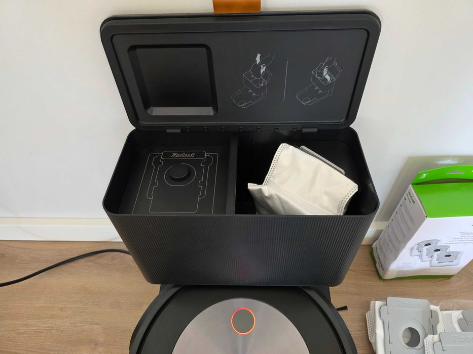 iRobot Roomba j7+ Aspirador Robot Base Auto-Esvaziamento - Bom Estado