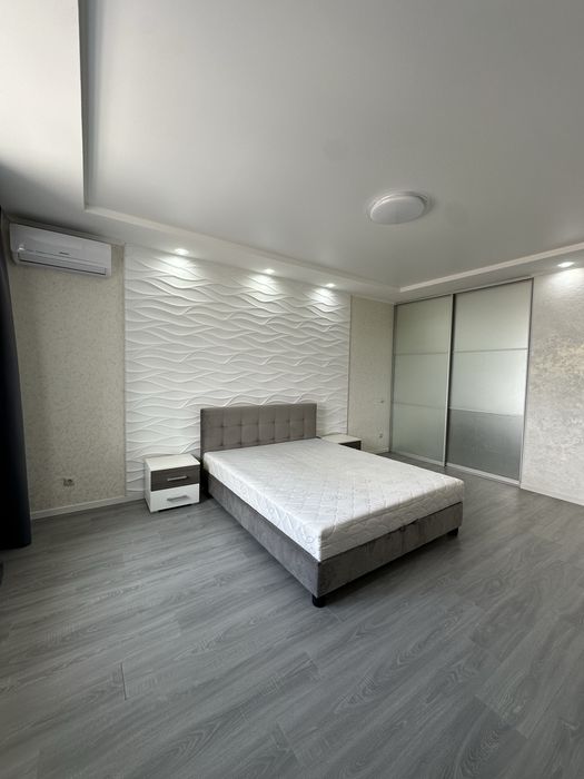 Здам квартру в ЖК Щасливий 1, центр, Дафі