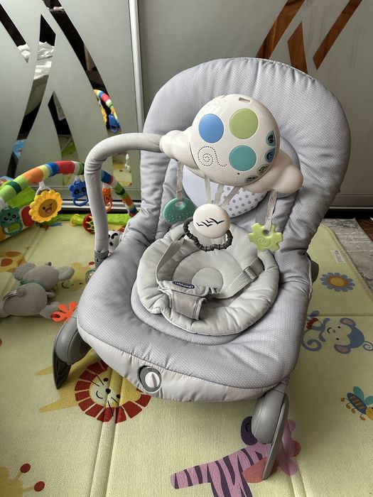 Дитяче крісло-гойдалка Chicco Balloon