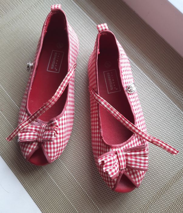 Туфли на девочку лето