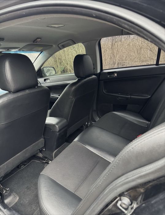 Mitsubishi Lancer 10