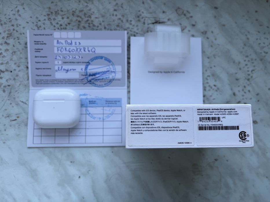 Apple AirPods 3 gen Lighting MPNY3 оригінал - стан нових