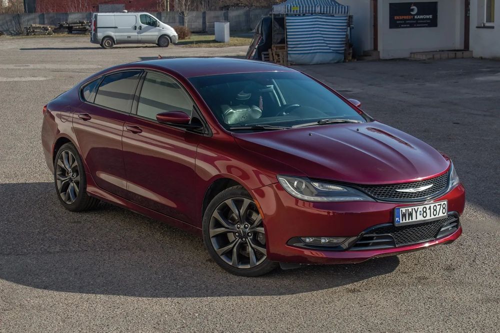 Chrysler 200 wersja S 3.6 V6 FWD