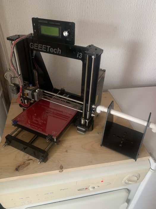 Almost new 3D printer64575290737411124