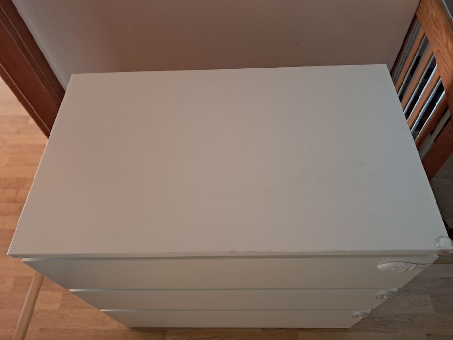 Cómoda Malm  3 gavetas