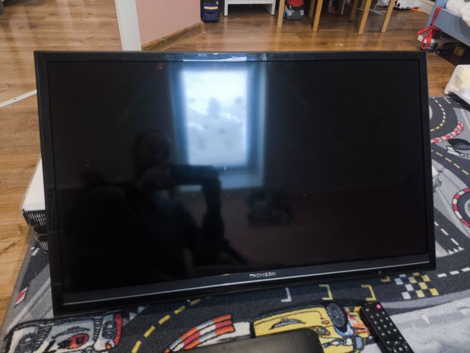 Tv Thomson 32 cale + dekoder dvbt2 gratis