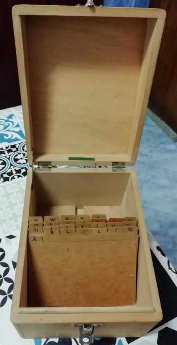 Caixa arquivo em madeira