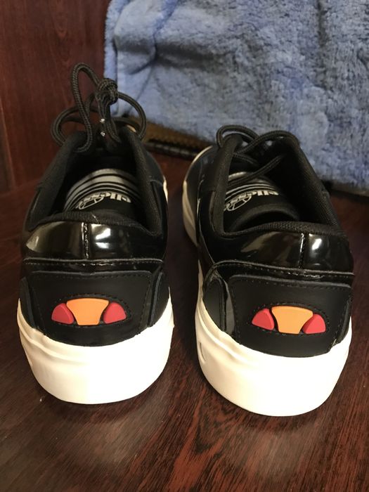 Кроссовки б/у оригинал