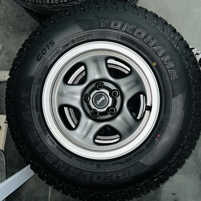 Pneus e Jantes Jeep Cherokee XJ-ZG 235/75 R15
