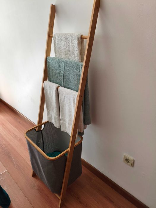 Toalheiro Wc com cesto roupa suja banbu