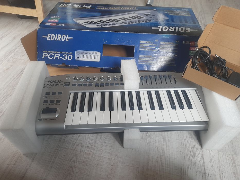 Teclado eletrônico Roland EDIROL PCR-30