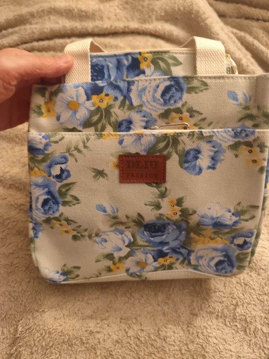 NOWA torba termiczna lunchbox z kwiatowym wzorem