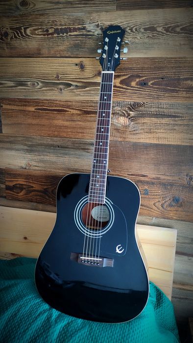 Gitara akustyczna Epiphone DR-100 czarna połysk dreadnought