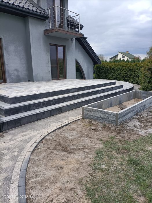 Układanie kostki brukowej,Ogrodnictwo