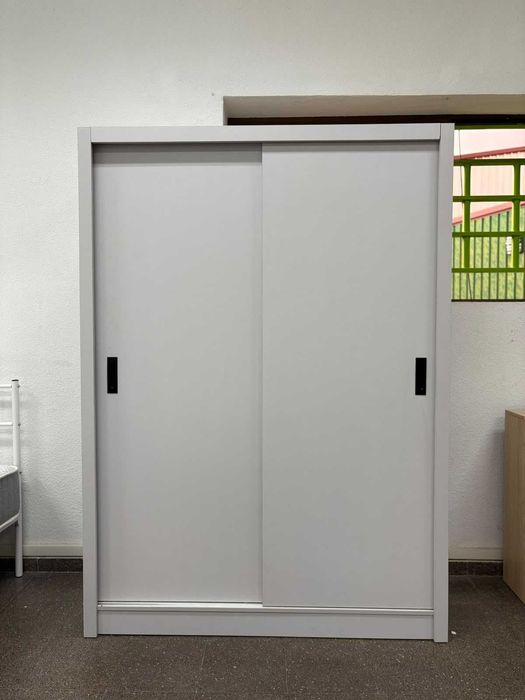 Roupeiro branco Novo Levamos a sua casa Envio gratis