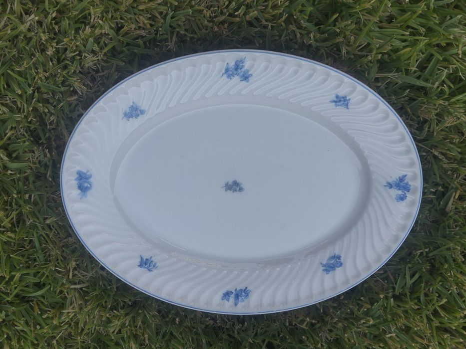 Travessa oval, antiga, Vista Alegre