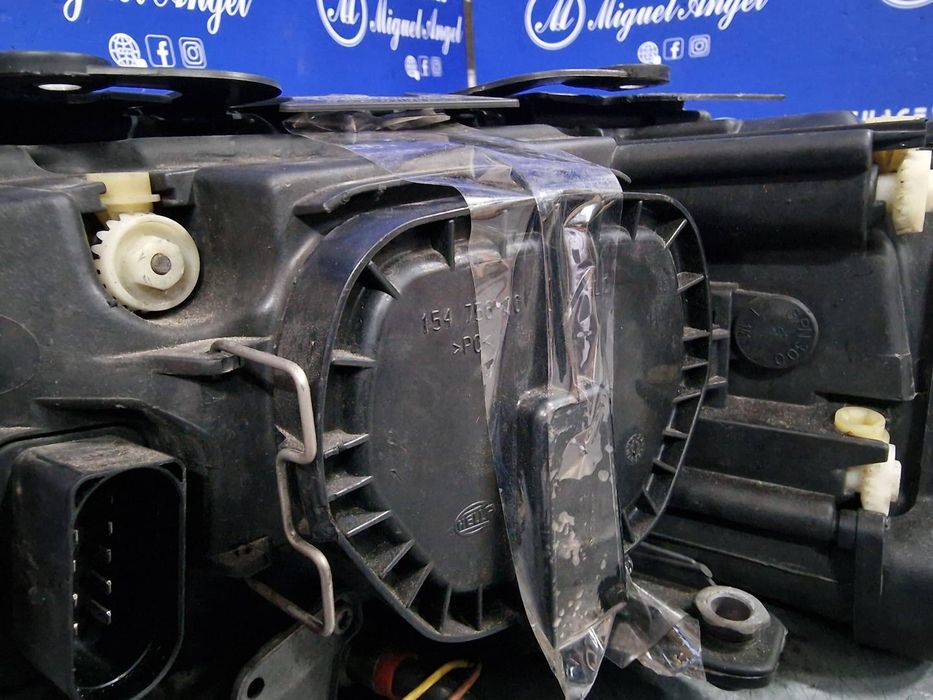 Farol Direito Volkswagen Passat Berlina 3B3