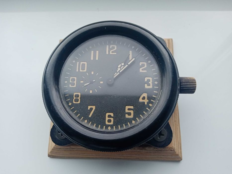 Часы приборные ЗЧЗ, механические, 1953 г. СССР