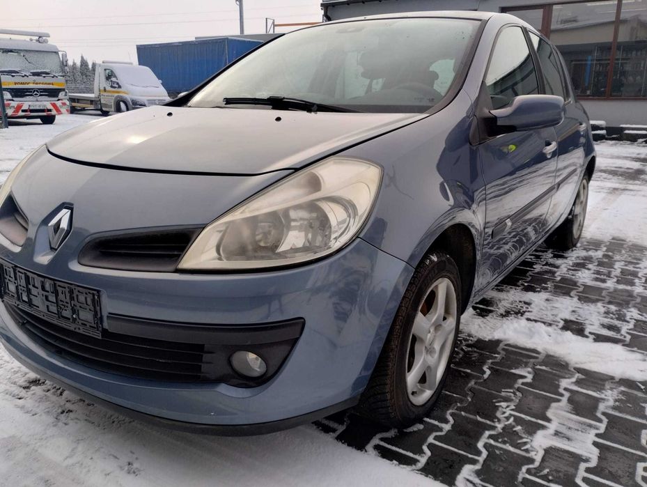 lampa przód przednia prawa lewa Renault Clio 3 III, części